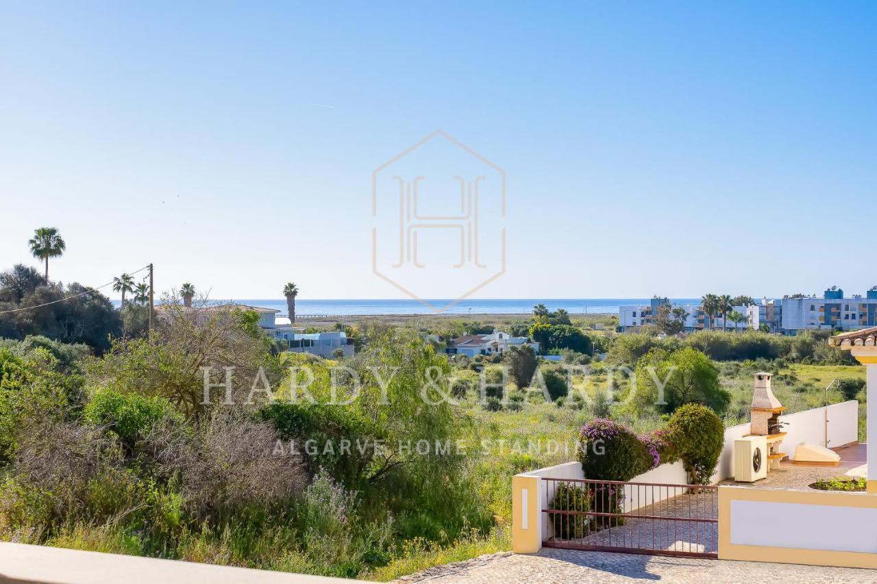 H&H: Chic Seaside Apartment Near Meia Praia Beach Lagos Exterior photo