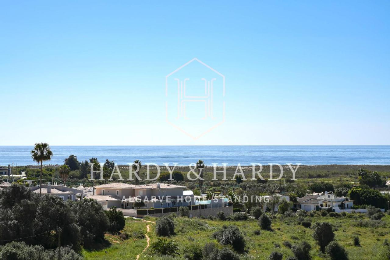 H&H: Chic Seaside Apartment Near Meia Praia Beach Lagos Exterior photo